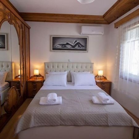 Emblematic House 3 Apartman Gjirokastra Kültér fotó