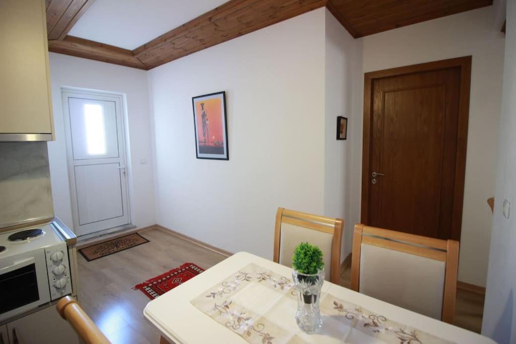 Emblematic House 3 Apartman Gjirokastra Kültér fotó