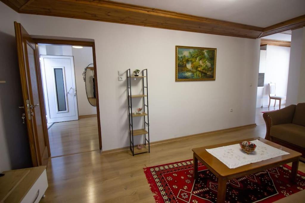 Emblematic House 3 Apartman Gjirokastra Kültér fotó