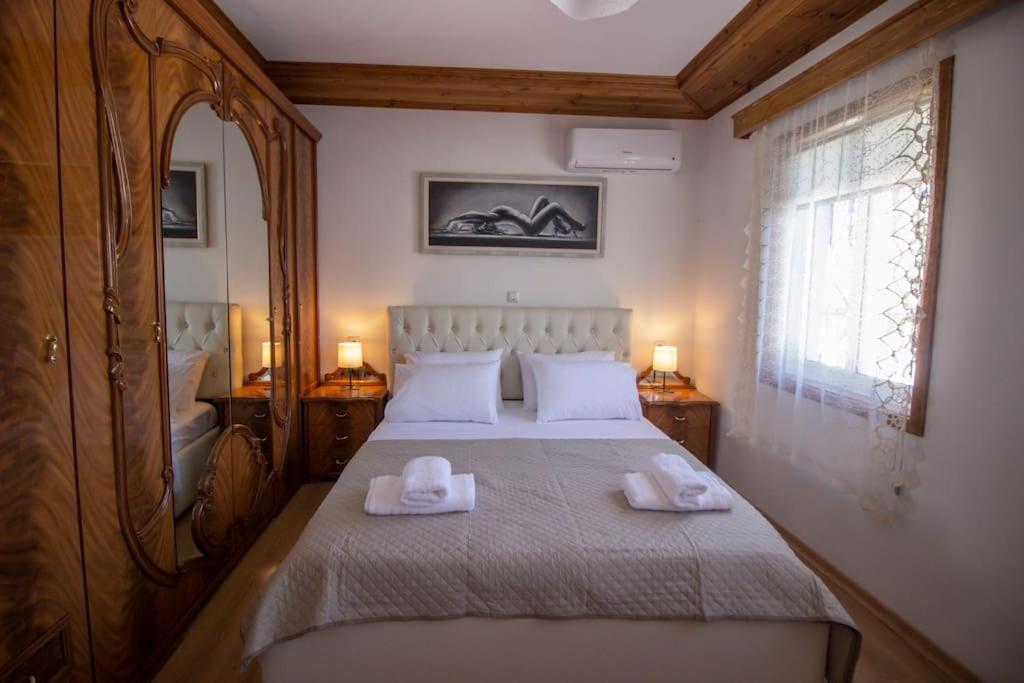 Emblematic House 3 Apartman Gjirokastra Kültér fotó