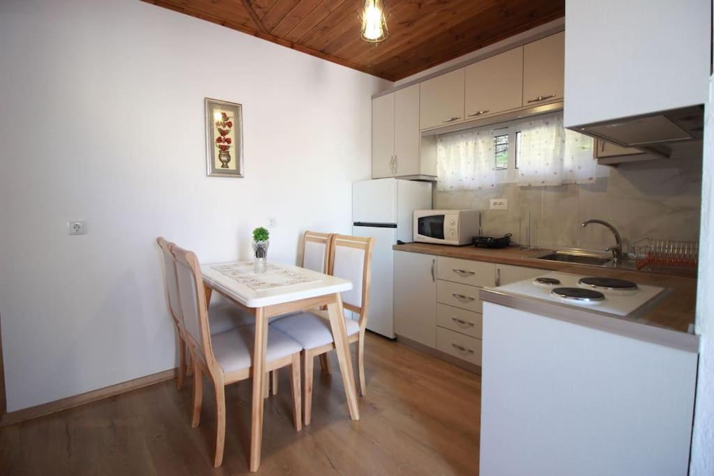 Emblematic House 3 Apartman Gjirokastra Kültér fotó
