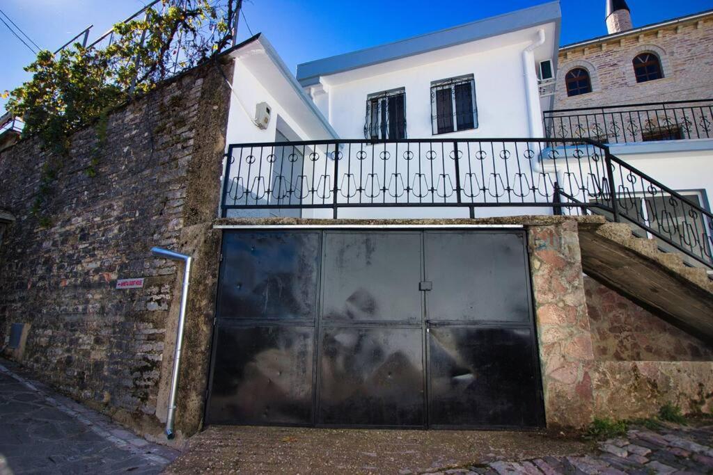 Emblematic House 3 Apartman Gjirokastra Kültér fotó