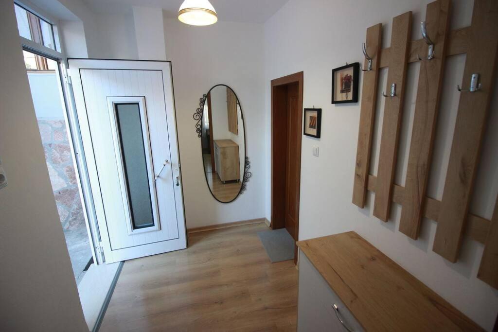 Emblematic House 3 Apartman Gjirokastra Kültér fotó